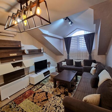 Avio Apartmani 2018 Novi Pazar Værelse billede