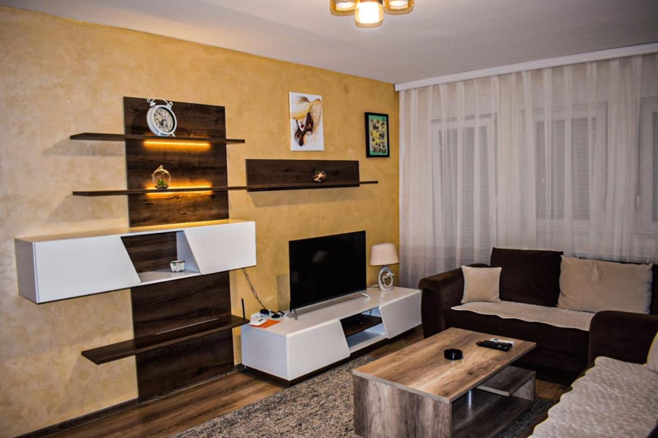 Avio Apartmani 2018 Novi Pazar Eksteriør billede