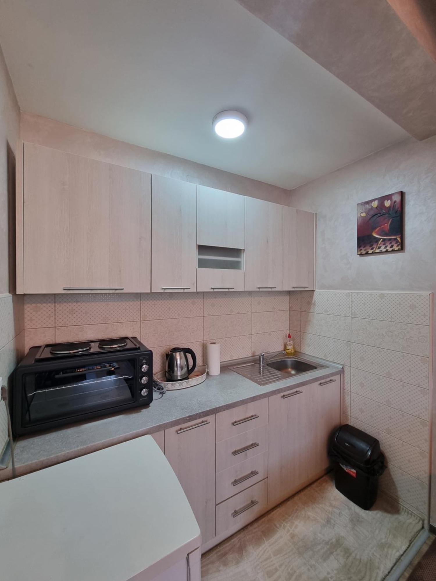 Avio Apartmani 2018 Novi Pazar Værelse billede