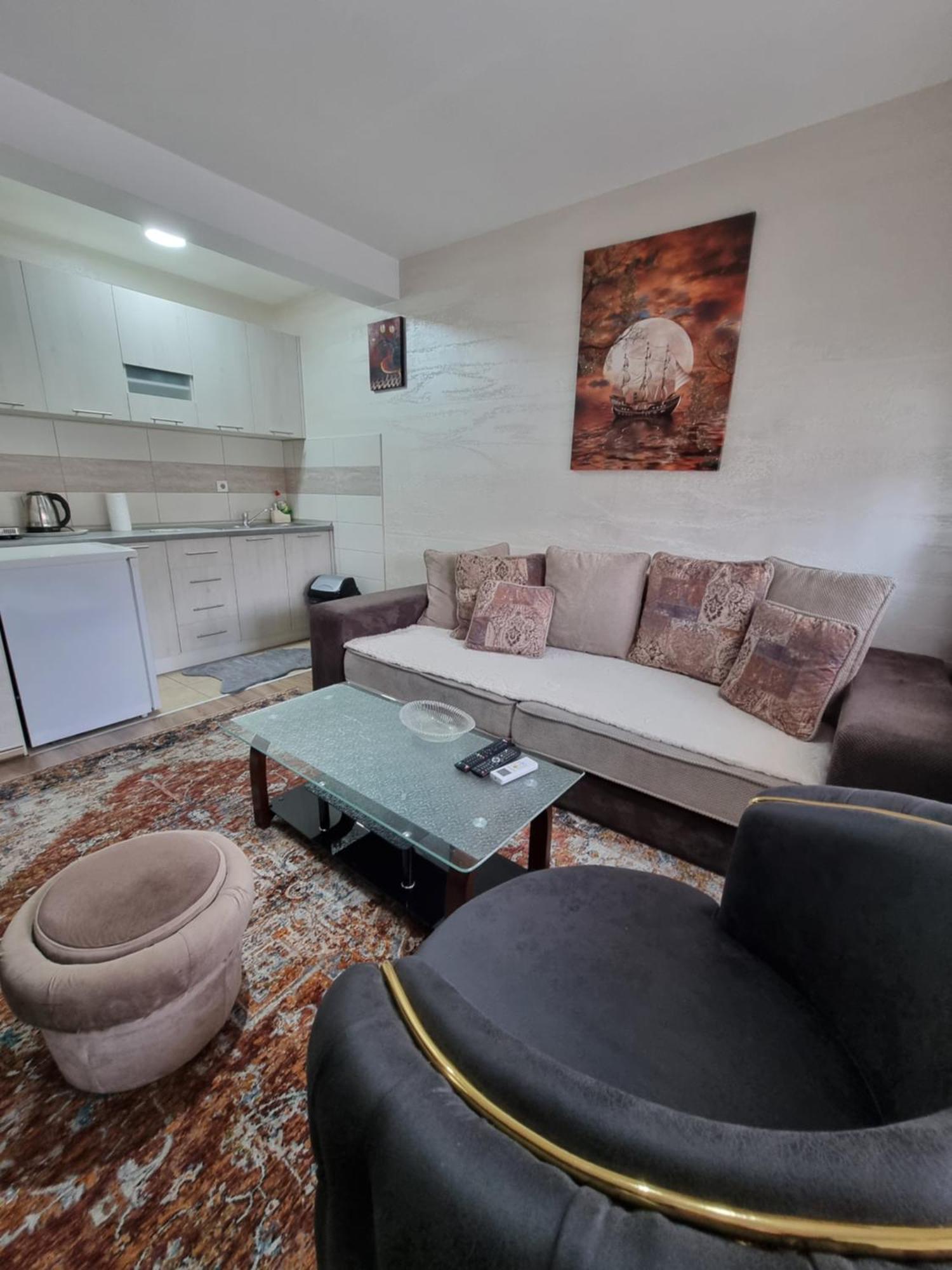 Avio Apartmani 2018 Novi Pazar Eksteriør billede